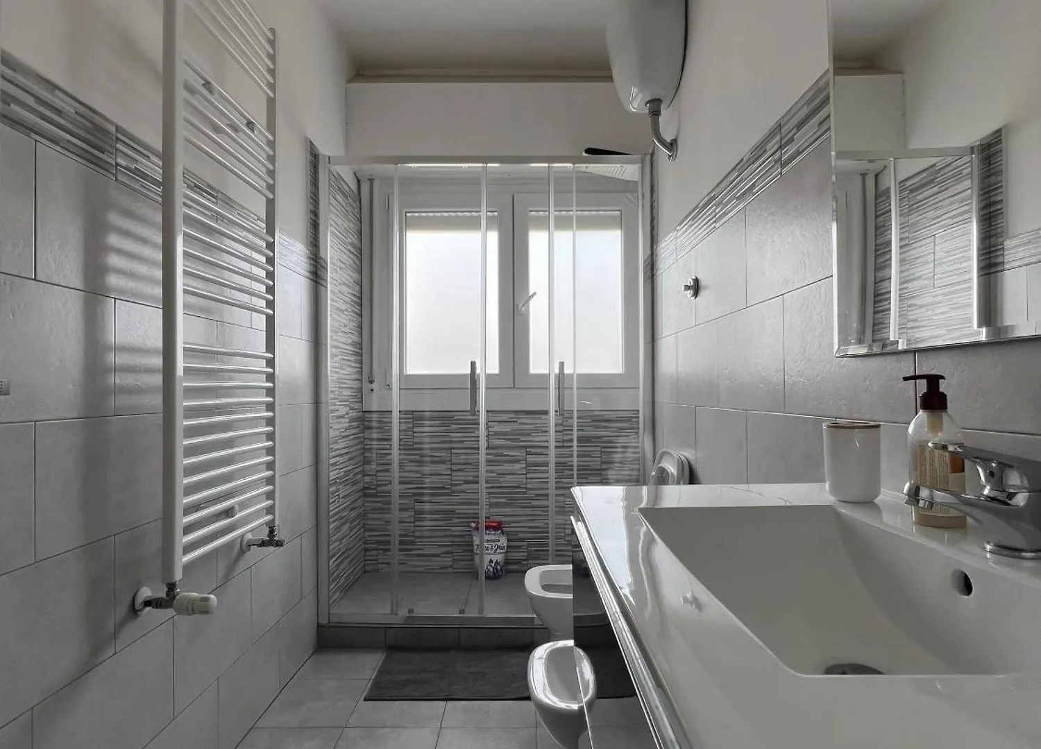 Atlantico Apartment ローマ 0*,  イタリア